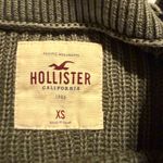 Hollister  Cold Shoulder Shaker Stitch Crew Neck Stretch Women's Sweater XS Grey Photo 2