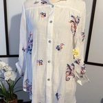 Fig and flower shirt top White Size M Photo 0