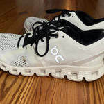 on cloud  Running Shoes Cloud Photo 5