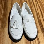 Bandolino Women's White Tassel Loafers Size 10 Photo 0