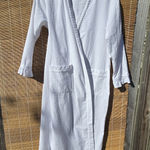 Eileen West White Seersucker Robe Size Small/ Medium No Belt Photo 0