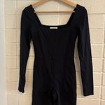 Aritzia  babaton contour long sleeve romper square neck in black Photo 0