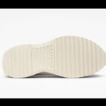 Converse Run Star Hike Platform Embroidered Floral Hightop Sneakers Photo 4