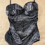 Valerie Bertinelli  Black‎ and Cream One Piece Swimsuit Size 10 Photo 0