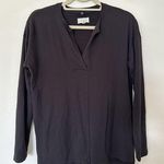 Lou & grey  Signature Soft Long Sleeve Pullover Top V-Neck Size XS (runs big). Photo 0