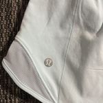 Lululemon  Hotty Hot Low-Rise Lined Short 2.5" Photo 2