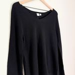 Gap NWT Women's Long Sleeve V Neck Knit Sweater Black Size Medium Photo 2