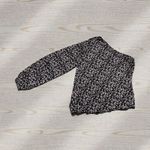 Saylor  Yael  one-shoulder top in a black and pink  floral print. Size XS Photo 7