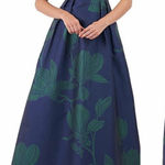 Kay Unger NWOT  Coco portrait neckline floor-length short sleeve gown size 8 Photo 0