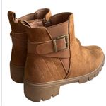Wanted Women's Cinder Lug Sole Microfiber Ankle Boots. Sizes 8.5. EUC. Tan/Brown Brown Photo 2