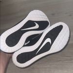 Nike Women’s Black  Zoom Hyperace 2 Volleyball Shoes Photo 3