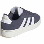Adidas Sneakers Photo 1