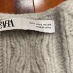 ZARA  cropped vest cable knit color is oatmeal Photo 1