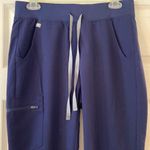 FIGS  Technical Collection Pants size S inseam 30” waist 30” elastic navy blue Photo 1