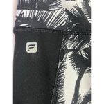 Fabletics  Black Penzi Palm Hawaiian Capri Cropped Athletic Leggings Mid Rise M Photo 4