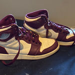 Nike  High-Top Sneakers in Burgundy and Cream Photo 0