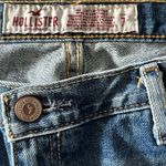 Hollister  Distressed cuffed Cropped Boyfriend Jeans Photo 1