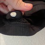 Lululemon  Love To Layer Women’s Sports Bra Black Stripe Size 2 Photo 6