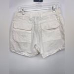 Limited Too The limited white shorts size 6 please see‎ small flaw spot Photo 3