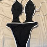Boutique One piece bikini  Photo 4