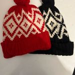 Old Navy Women beanie Photo 3