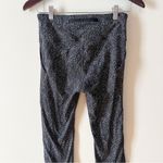 Athleta  Lightning Static 7/8 Tight Yoga Fitness Pant #511146 Size Medium Black Photo 6