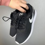 Nike  Tanjun Women's Running Shoes Black White Size 7.5 Casual Sneakers Photo 4