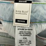 Judy Blue NWT Denim Shorts Plus Size 1X Light Wash Rainbow Stitch Coastal Retro Photo 6