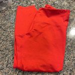 Old Navy  Petite Red Elevate Capri Leggings Go Dry Size Large EUC #4157 Photo 1