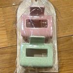 Ettika Set of Two Hair Clips - Pink and Green Photo 0