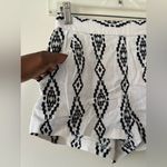 Everly  Geometric Print Shorts With Pockets Black White Size Small NWOT Photo 2