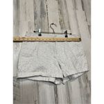 Elle  white short shorts Photo 6