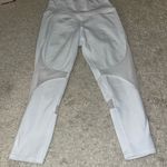 Alo Yoga  white cropped leggings size small Photo 1