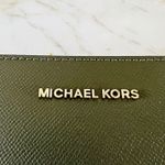 Michael Kors Jet Set Olive Leather Zip Chain Crossbody Bag Photo 2