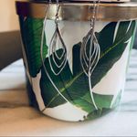 Silver Dangly Earrings Costume Jewelry Photo 2