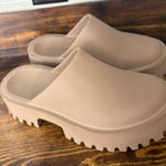 Jeffrey Campbell Jeffrey‎ Campbell Tan Clogs Size 7 Photo 0