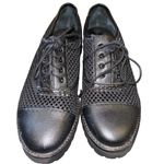 Steve Madden 90’s Black mesh shoes. Size 6. Photo 5