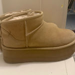 UGG Mini Platform  Photo 0