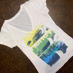 Hurley V-neck Graphic T-shirt - size large Photo 0