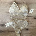 NWT Joyfolie “Lyric” Cream Lace Lingerie Set CS Size XS Photo 0