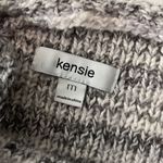 Kensie Kenzie sweater with flare cuffs.  Size Medium. Photo 3