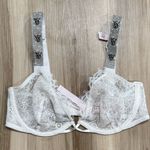 Victoria's Secret NEW Victoria’s Secret Low Cut Demi Lace Bra Women’s 34C Photo 0