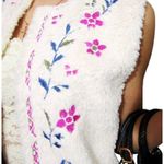 Chelsea and Violet  Women’s Ivory Faux Fur Embroidered Vest Sz M Photo 3