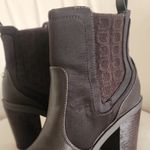 Guess  women's ankle boots
Dark brown Size 8M Photo 7