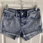 Hollister Women's 00 Low Rise Boyfrind Short Vintage Stretch Rolled Cuff Photo 0