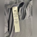 Alo Yoga  NWT All Day Short Sleeve Tee Shirt Top Winter Frost Size S Photo 7