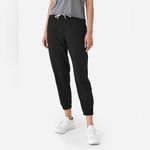 Vuori Women’s Weekend Jogger Pants in Black Size S Photo 1