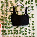 Nike nwot Women's  Black Sports Bra medium 17 Photo 1