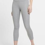 Lululemon mid-Rise Pant 28" — Color Heather Medium Grey size 6 C15 Photo 0