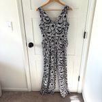 Tommy Bahama Shell We Dance Sleeveless
Jumpsuit. Size Small. Photo 9